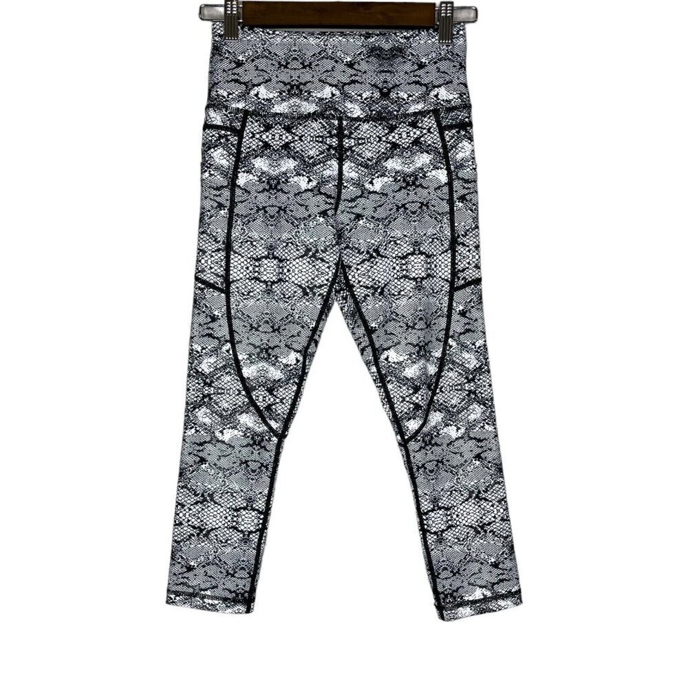 Zyia Active Black & White Cobra Metallic Light N Tight Hi-Rise Capri Size 4